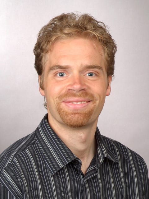 Profesorul Lars T Fadnes